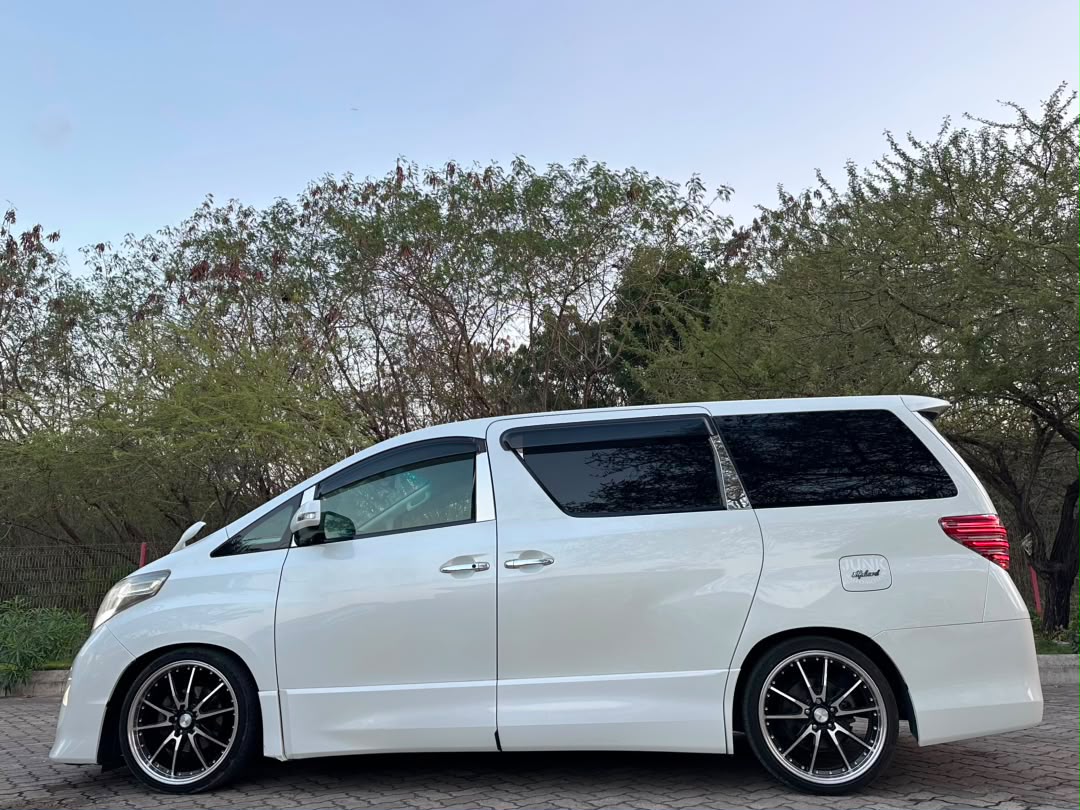 TOYOTA ALPHARD thumbnail 9